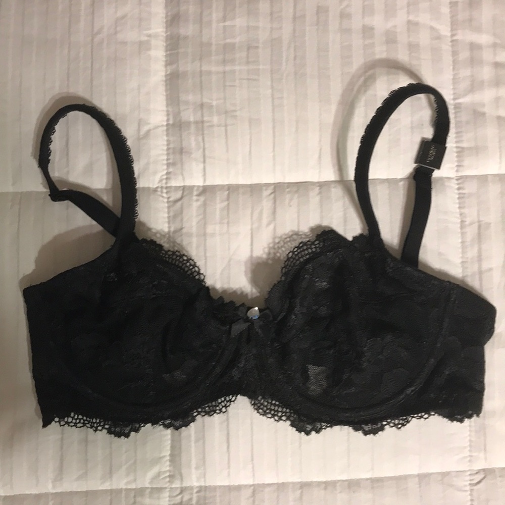 Victoria’s Secret Lace Bra 34D